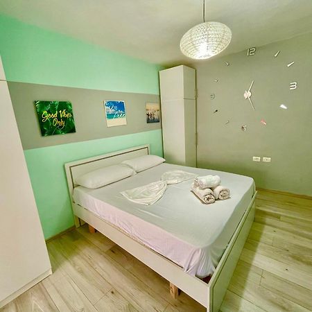 Superb Studio Apartment Near To The City Center Tirana Exterior photo